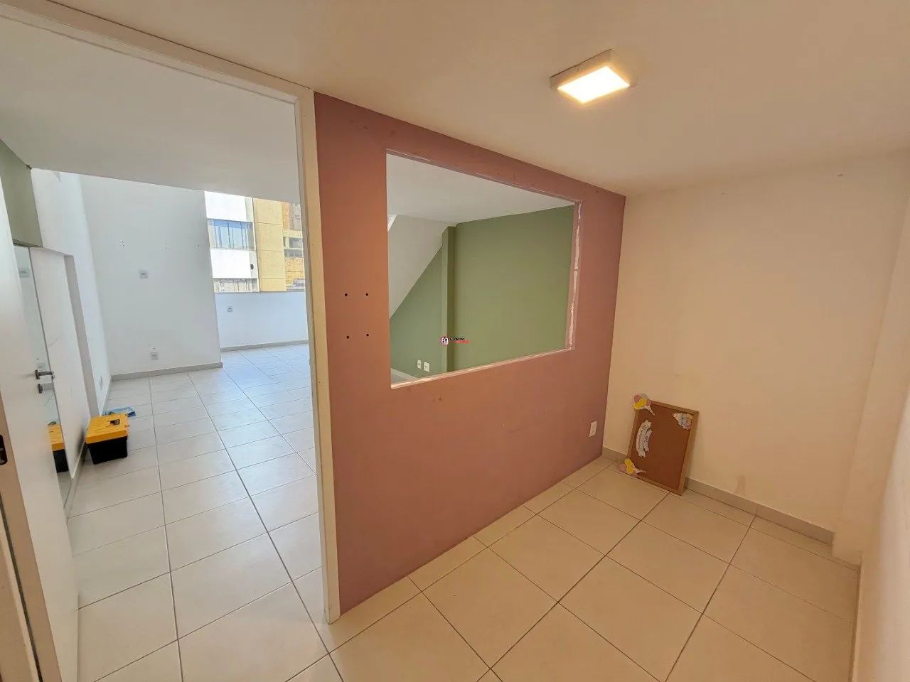 Sala com mezanino e garagem à venda no São José - Foto 4