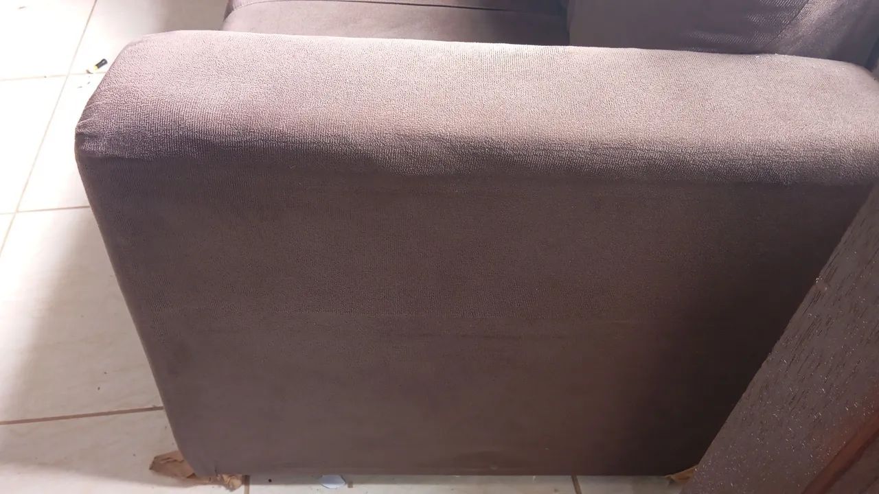 Vendo sofá pequeno dois lugares - Foto 4