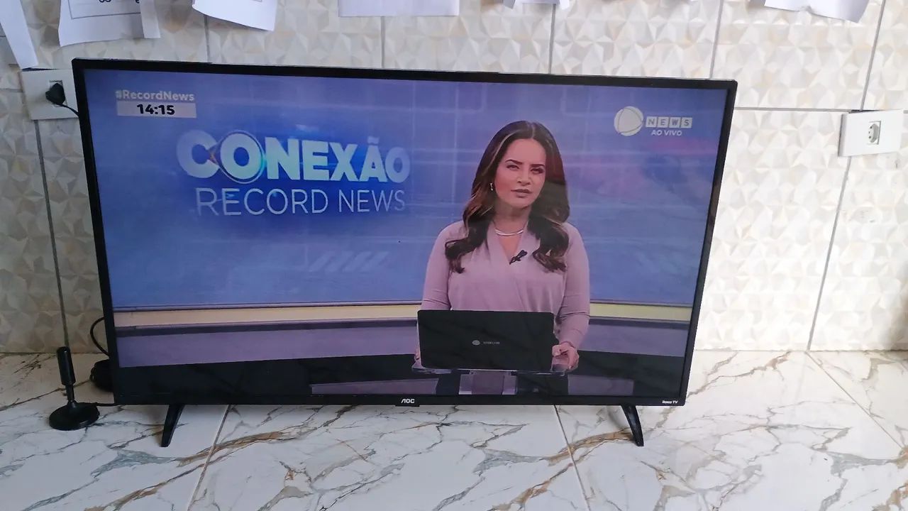 Tv aoc 43 polegadas smart completa roku tv  - Foto 5