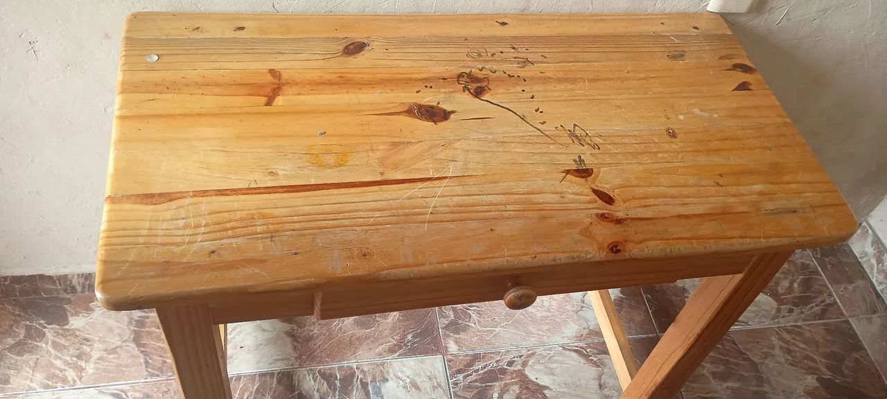 Mesinha com gaveta - Foto 2