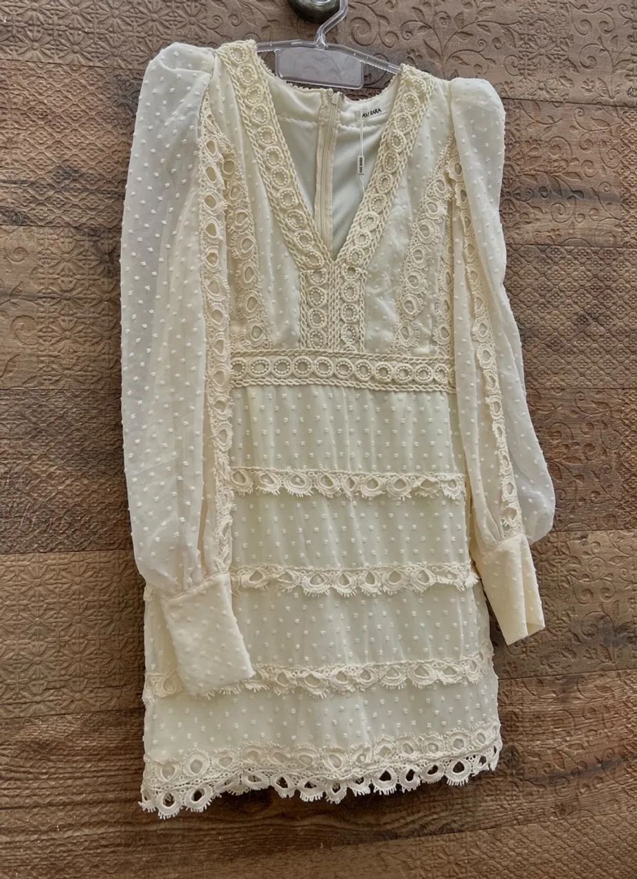 Vestido de Renda curto Ave Rara  - Foto 4