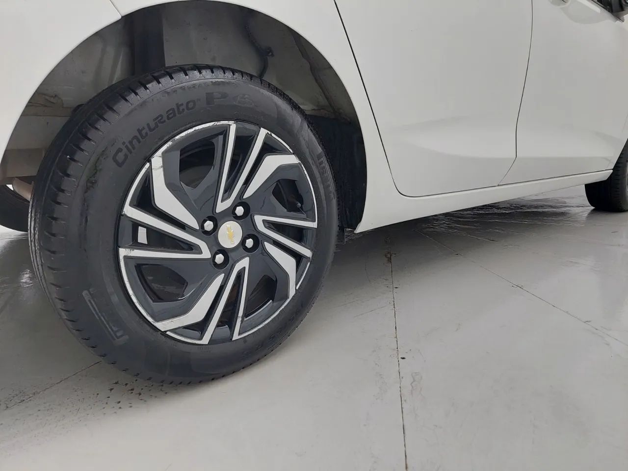 Chevrolet Onix Hatch 1.0 12V Flex Mec. 4P, foto 14 de 18