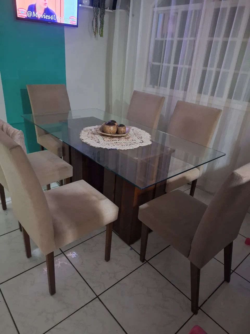 Mesa com tampo de vidro