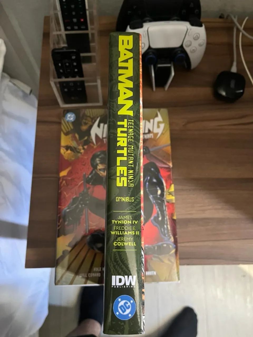 Batman/Teenage Mutant Ninja Turtles Omnibus - Versão em Inglês