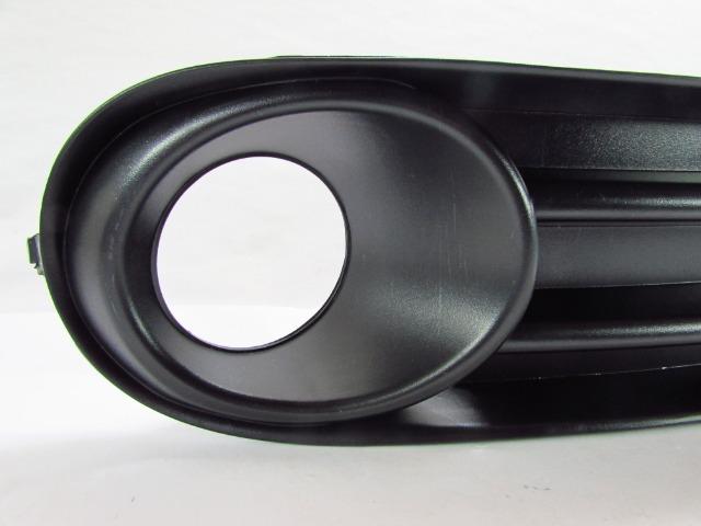 Grade Moldura Farol Milha Com Furo Gol G5 Direito - Foto 5