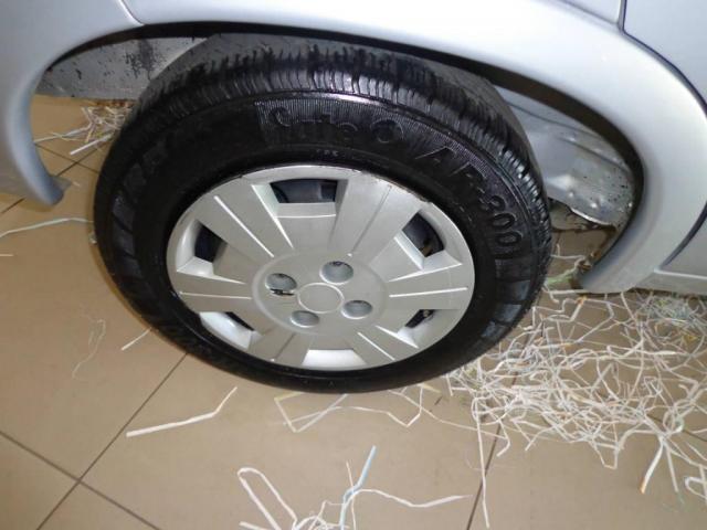 Chevrolet Corsa SEDAN 1.0 WIND - Foto 14