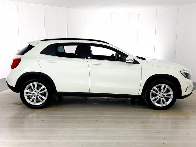Mercedes GLA 200 Adv. 1.6/1.6 TB 16V Flex Aut. - Branco - 2016 - Foto 4