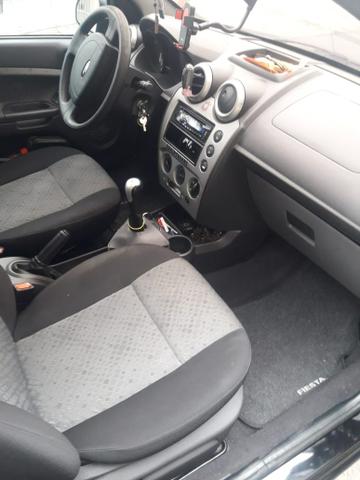 Ford Fiesta hatch class 1.6 - Foto 4