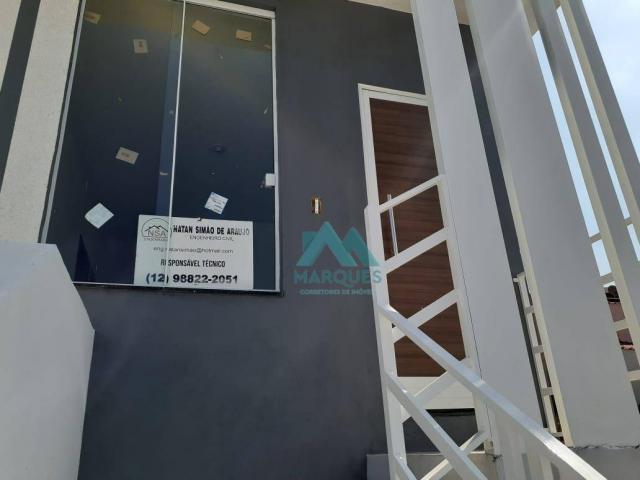 Casas sobrepostas, entradas individuais e quintal individual no vitória vale - Foto 4