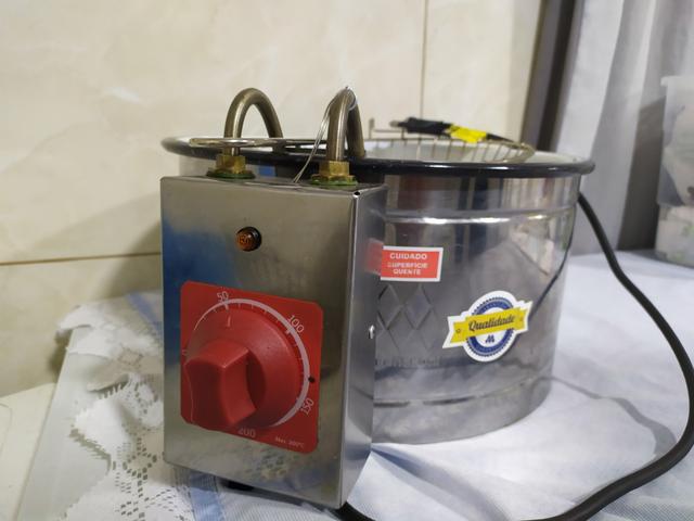 Vendo fritadeira elétrica 220 V - Foto 3