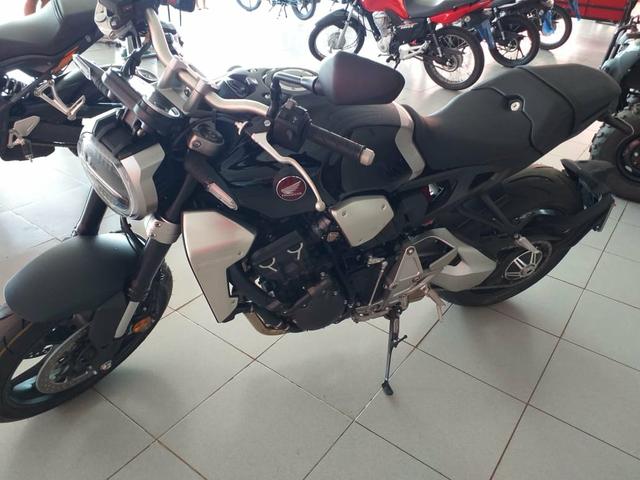 CB1000R modelo e ano 2019 - Foto 4