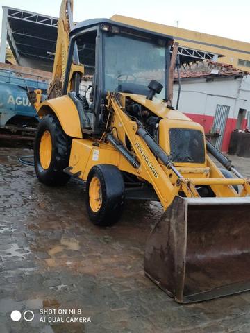 Retroescavadeira New Hollad Lb90 - Foto 2