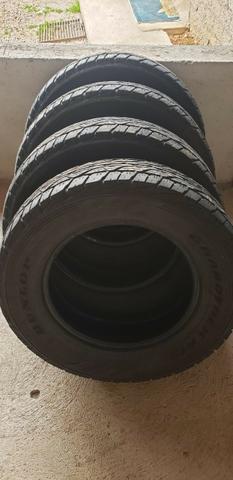 Pneus Dunlop 225/70 R 17 Grandtrek ATR