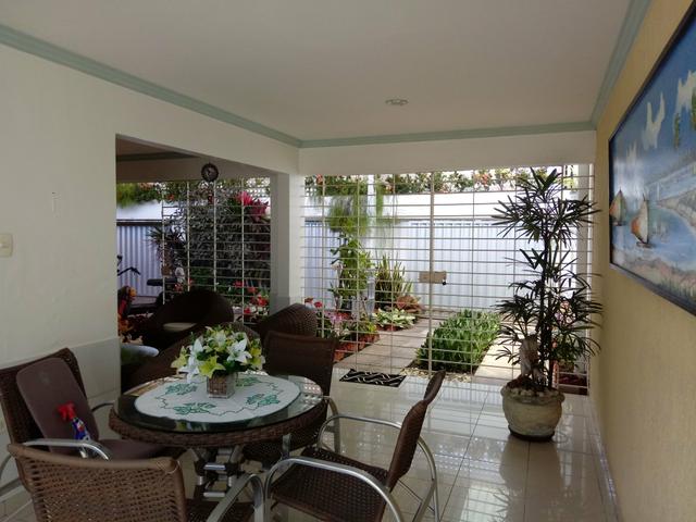 Vendo linda mansão com excelente localização - Foto 4
