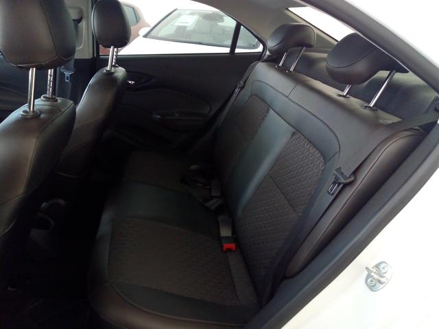 Procurar Anderson - Prisma ltz 1.4 manual 16/17 branco so 34.637km - confira - - Foto 9