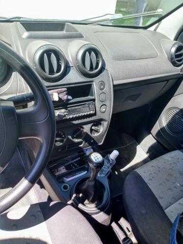 Ford fiesta 2008 completo - Foto 4