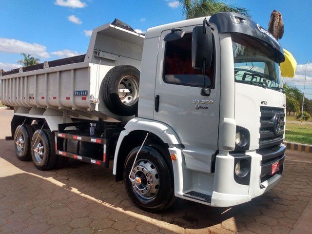 VOLKSWAGEN 24-250 2011/2012