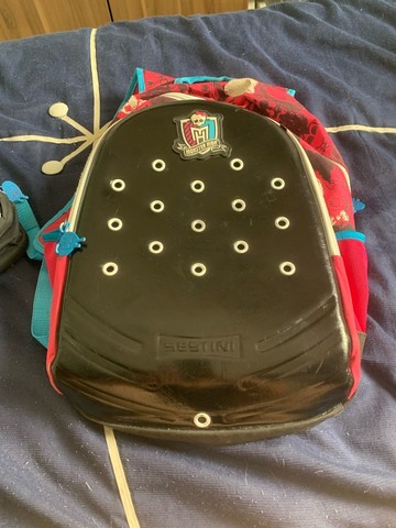 Mochila + estojo monster high - Foto 2