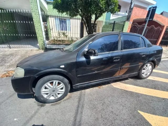 CHEVROLET - ASTRA - 2005/2006 - Vermelha - R$ 75.000,00