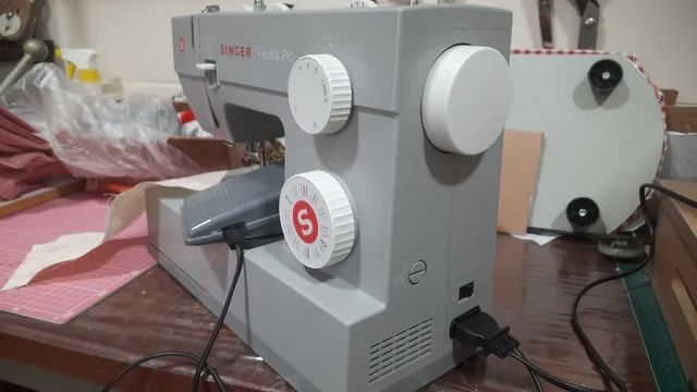 Máquina de costura  - Foto 2