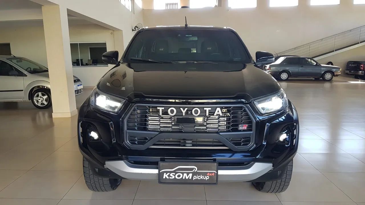 Hilux gr-s 2023 diesel 2.8 de 224cv edição especial - Foto 2