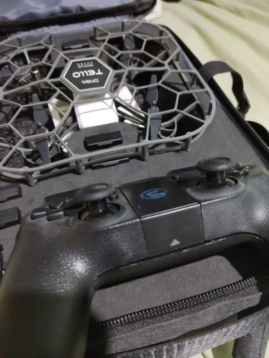 Drone DJI Tello com proteção + 4 BATERIAS+ CARREGADOR  - Foto 2