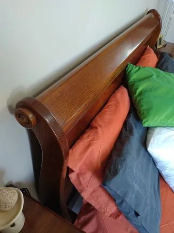 Cama trenó de carvalho americano - queen. Visto em Porto Belo, SC. - Foto 3