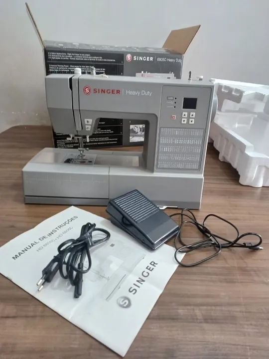 Máquina de costura reta Singer Heavy Duty HD6605 portátil - Foto 2