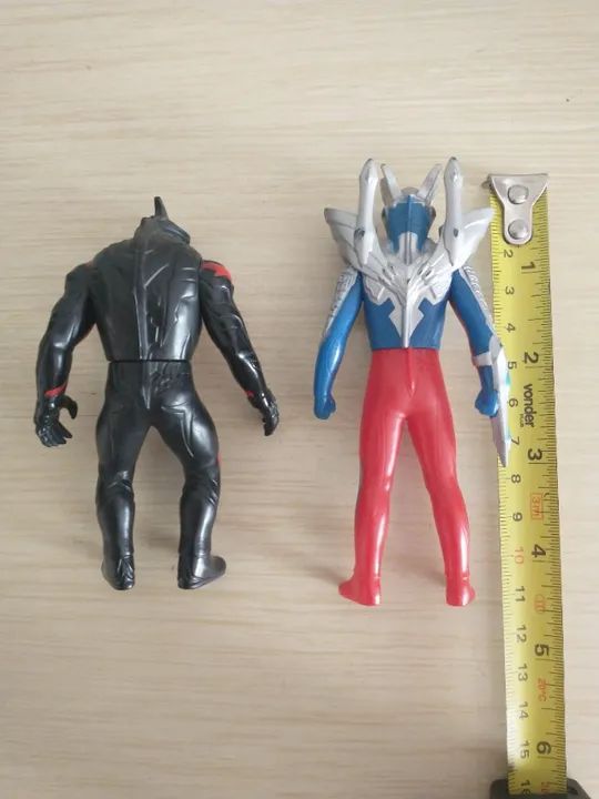 Kit 02 bonecos seriado Ultraman - Foto 3