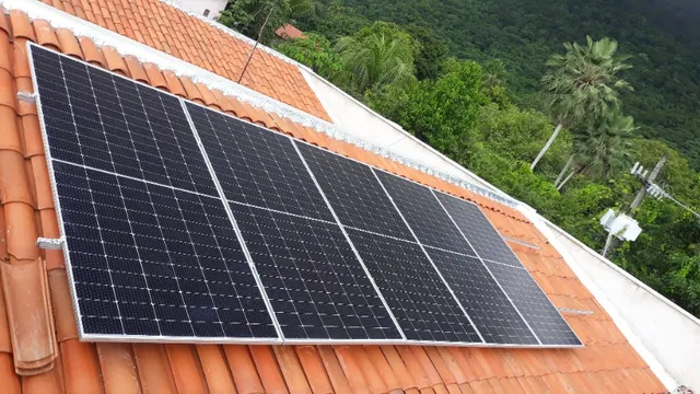 Terceirizado Instalação, Limpeza e manutenção de energia solar pra empresas e clientes.
