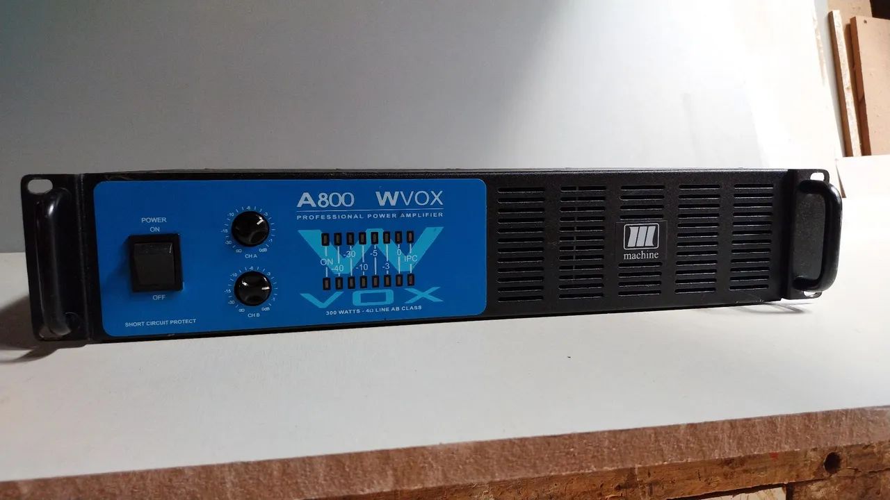 Amplificador machine a800 wvox