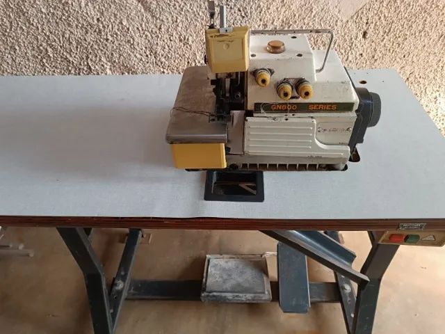 Maquina overloque industrial sem o motor - Foto 4