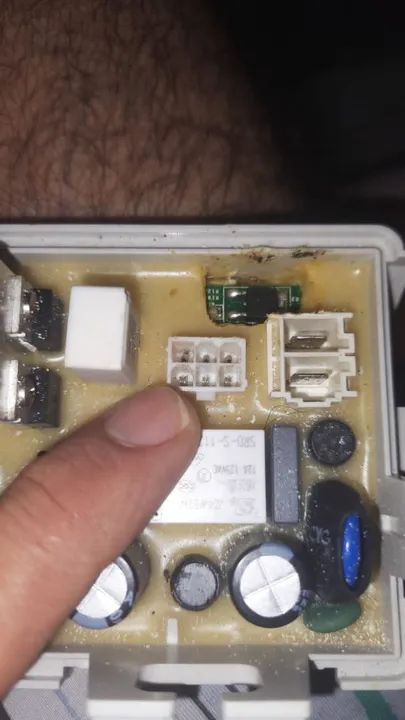 Técnico em máquina de lavar e lavar e secar - Foto 3