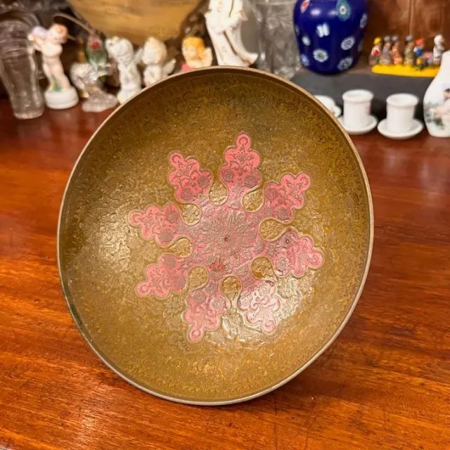 Pequena tigela asiática em metal. - Foto 2