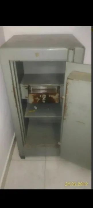 Cofre antigo super pesado  - Foto 5