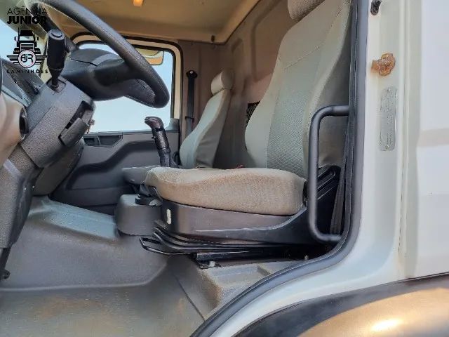 VW 31330 ano 2019 traçado no chassi / único dono / 142.000 km / revisado.  - Foto 14