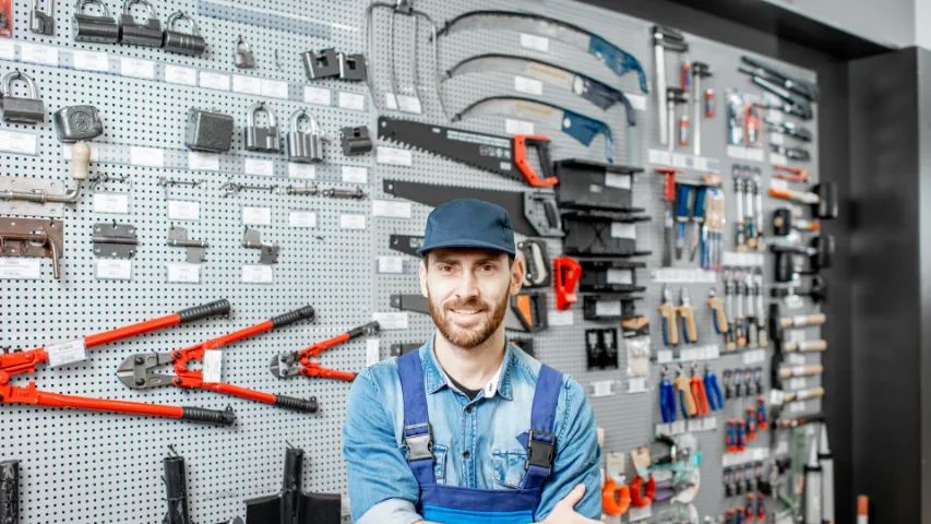 Loja de Materiais Elétricos Montada à Venda 