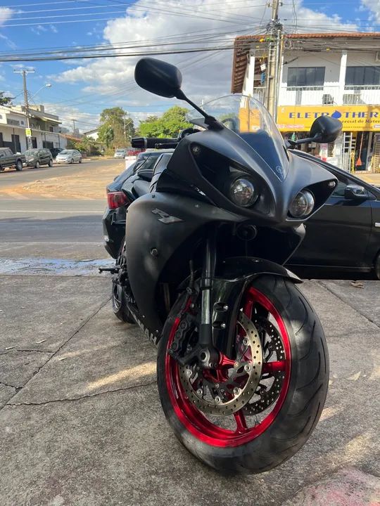 Yamaha R1 - Esportiva - 1000cc - Preta - Foto 2