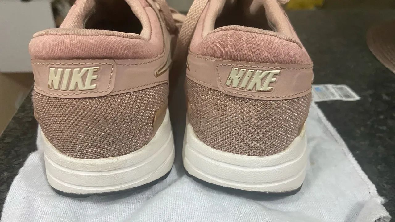Tênis nike air max rose