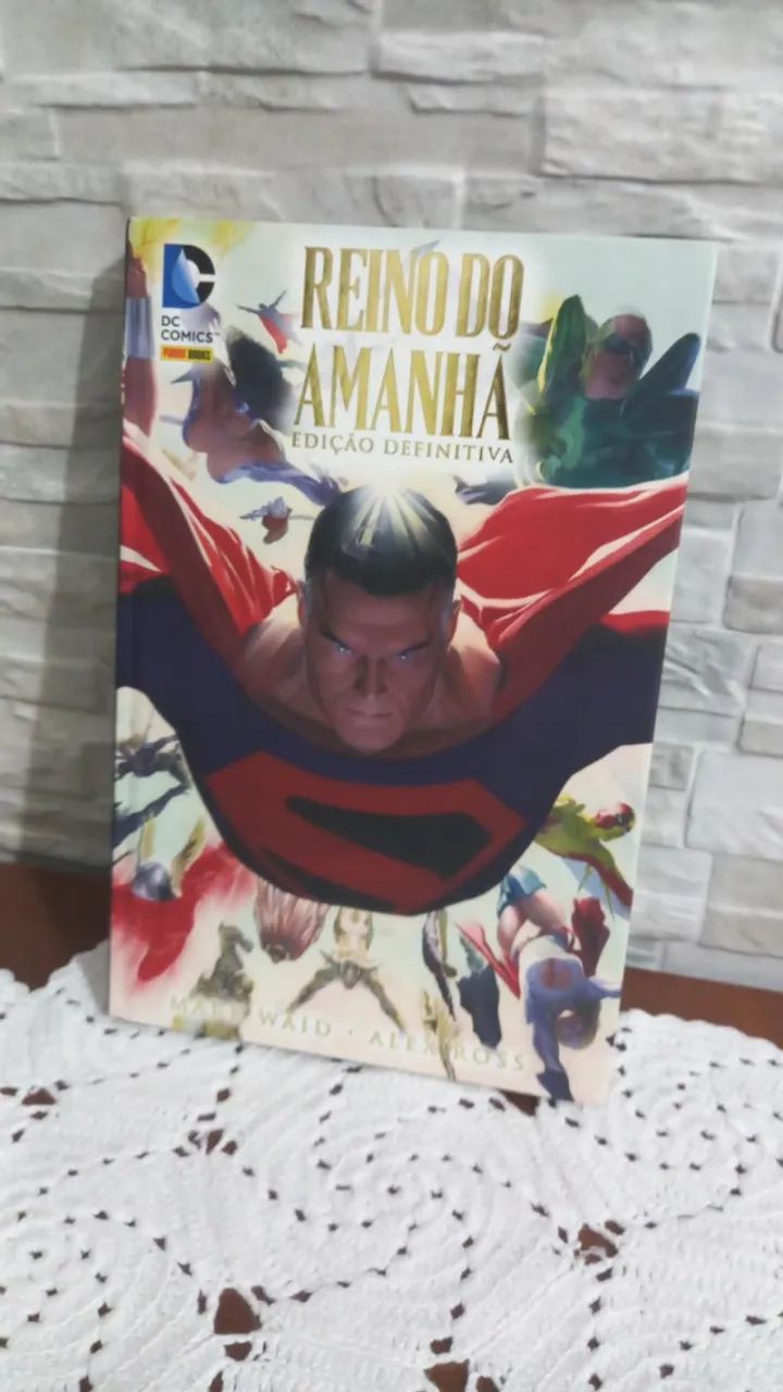 HQ Reino do Amanhã - Edição Definitiva (Capa Dura, Mark Waid e Alex Ross)