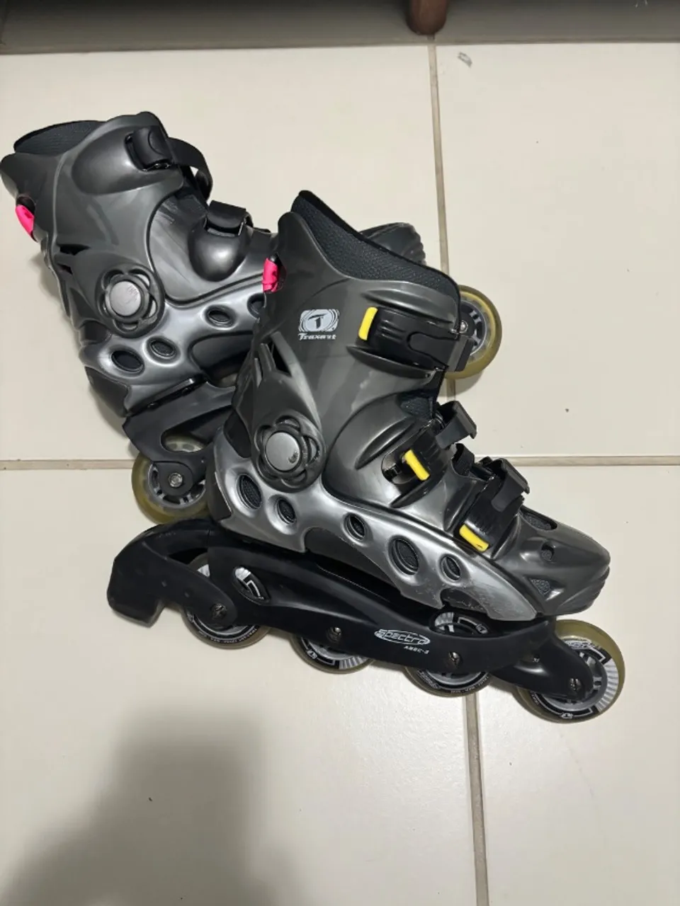 Patins Traxart Spectro tamanho 6 - calça tamanho 35/36
