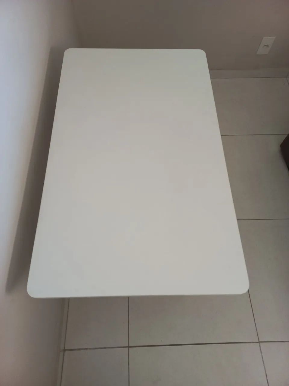 Mesa gamer branca com estrutura em ferro preta65570224336643123