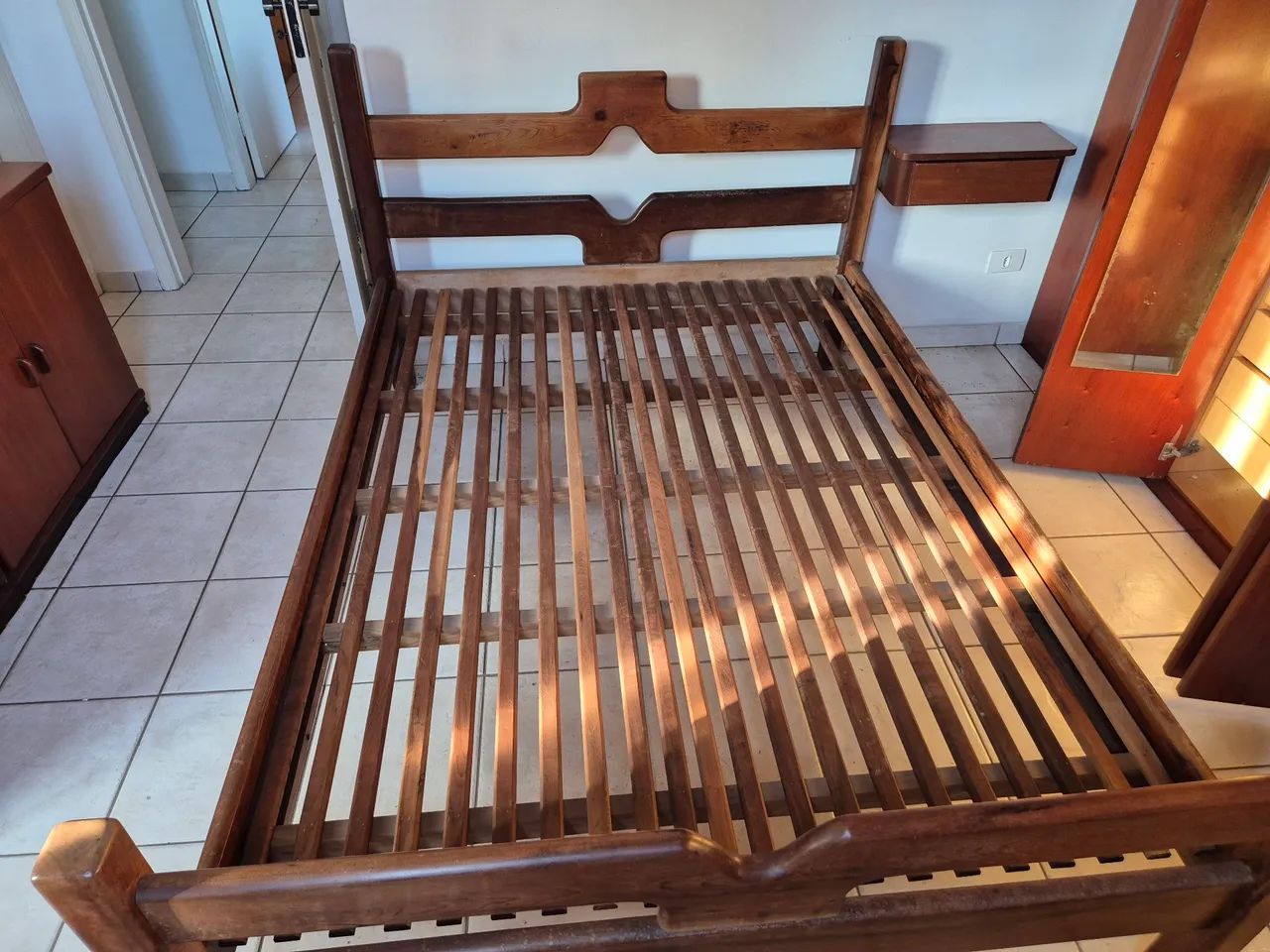 Cama Casal de madeira (Retirar em Santos)