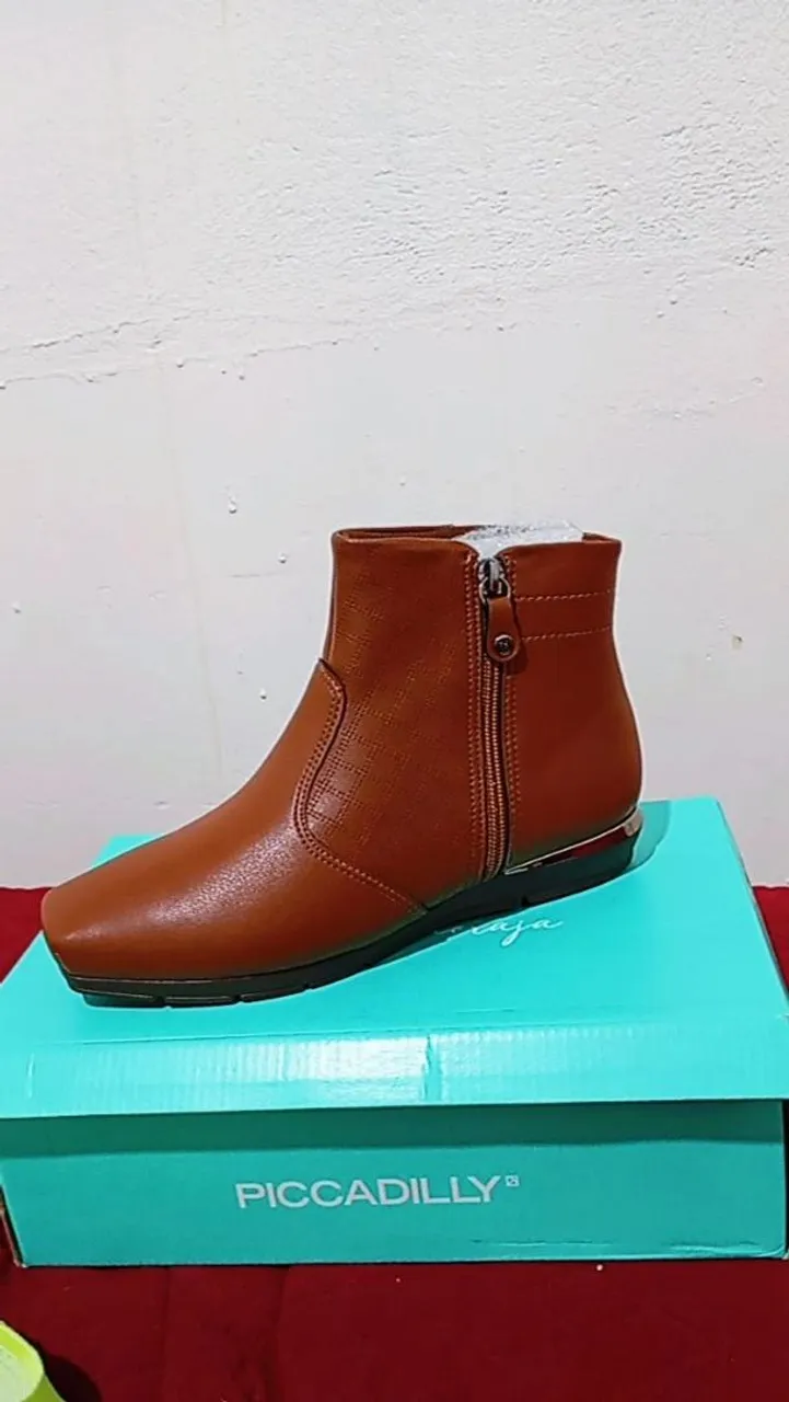 Bota marrom Piccadilly