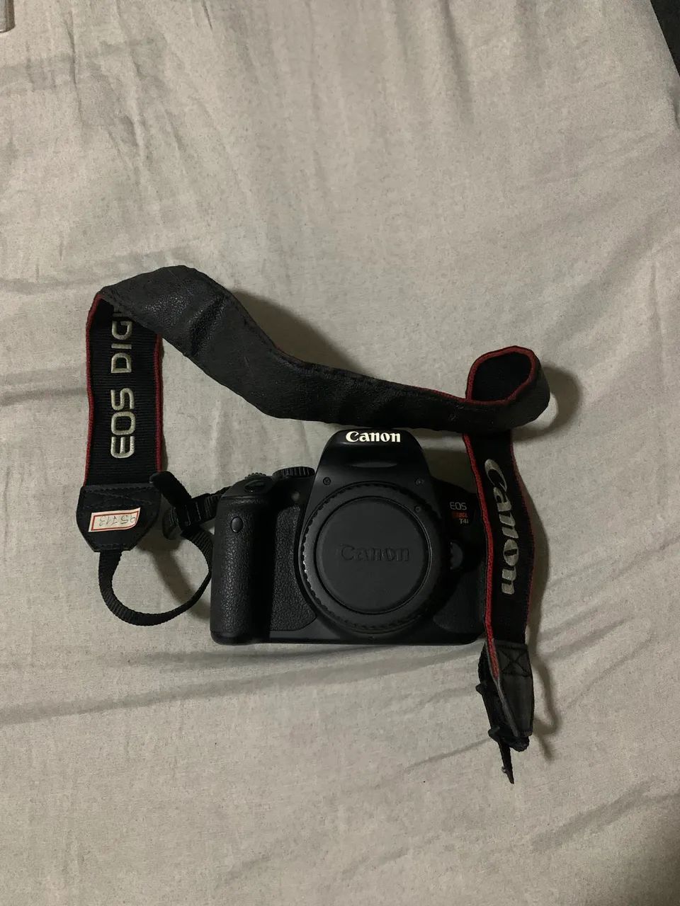 Câmera Canon T4i + 1 lente  + acessórios 