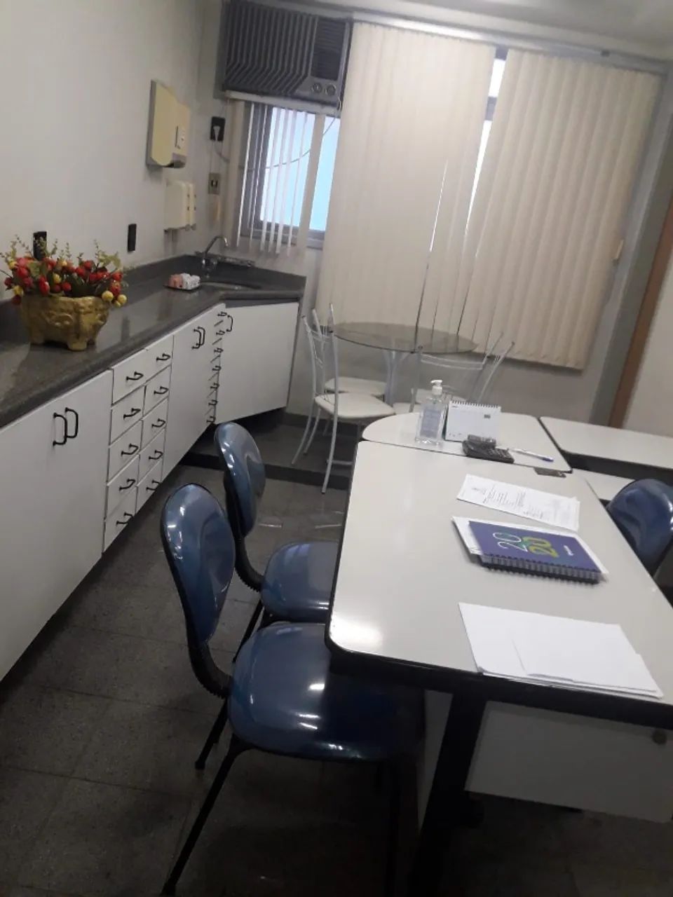 alugo sala comercial mobiliada, para diária ou mensal em campo grande, local excelente  - Foto 2