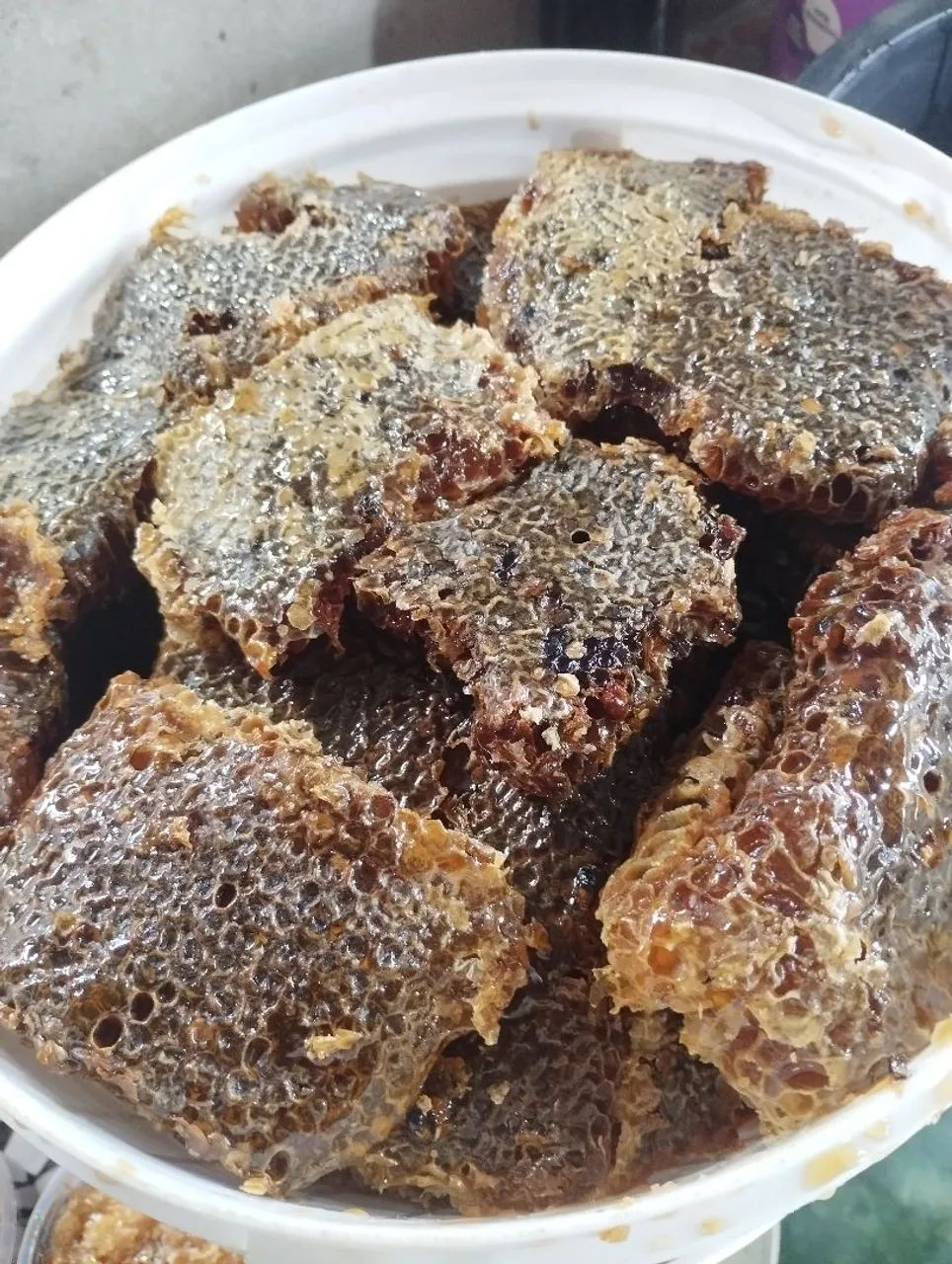 Mel puro em favo - Delicioso e natural