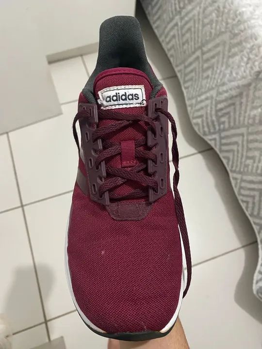 Tênis Adidas  