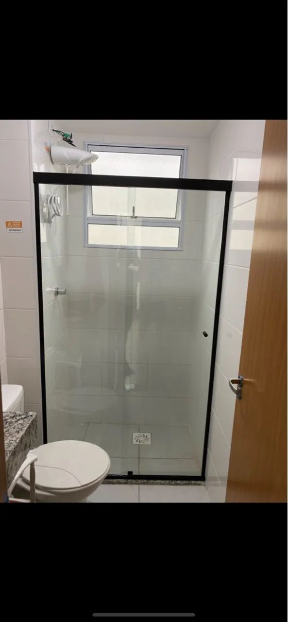 Vendo box de banheiro 