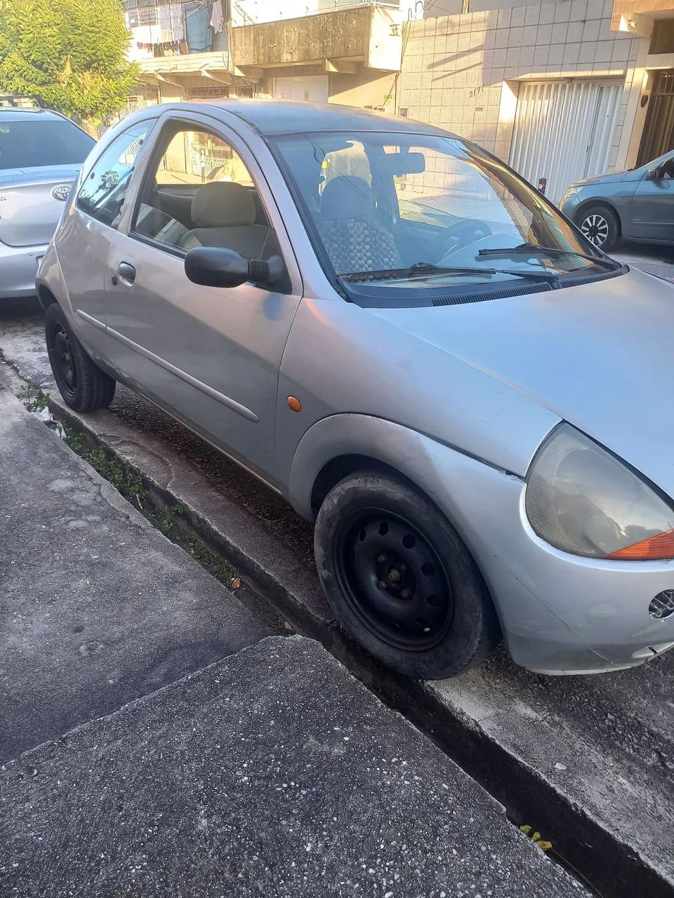 Vende-se Ford K ano 2000 - Foto 4